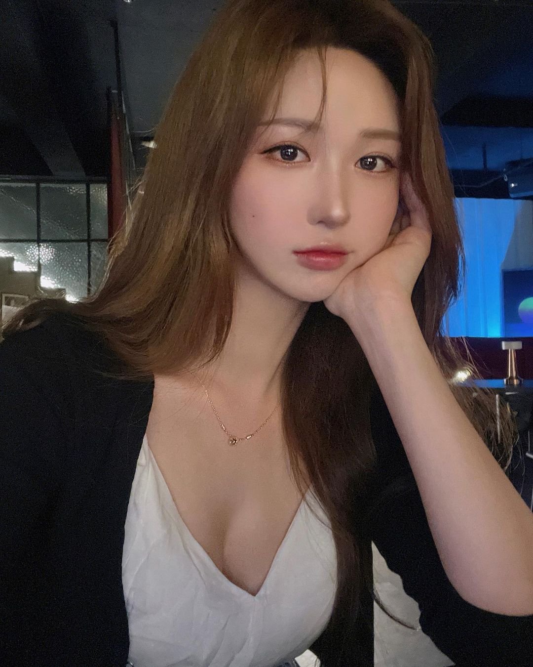 Currently in Korea. I have been in Korea for more than five months, and I buy luxury goods overseas in Korea. https://t.co/82D8uLqdyn