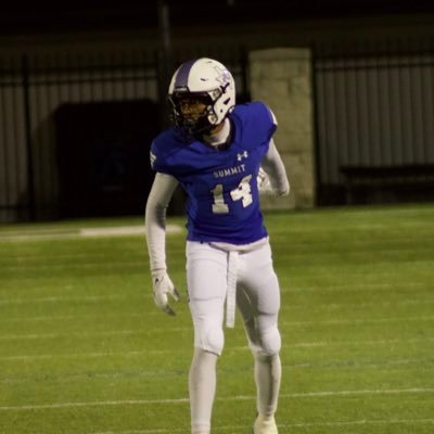 (6’0) (175 )(WR) (class of 24 )Future D1 WR https://t.co/hjIkBepafv