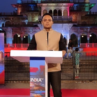 Senior Editor @INDIATV ##JAIPUR##--tweets and views are personal contact:manishbhattacharya@indiatvnews.com (लखनवी दिल से )