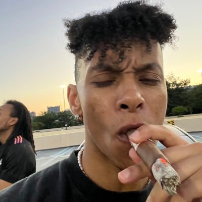 D_whit98 Profile Picture