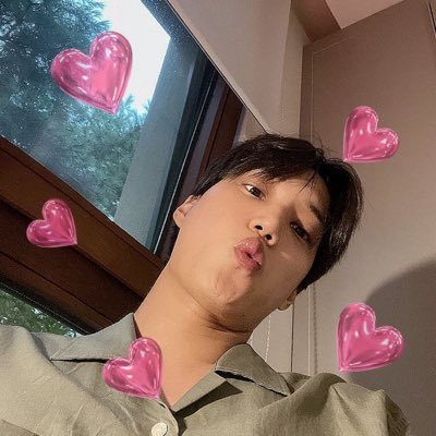 fkzlin's profile picture. red velvet • exo ⋆｡°✩ ⋆⁺｡˚⋆˙‧₊✩₊‧˙⋆˚｡⁺⋆ ✩°｡⋆ .・゜゜・ ・