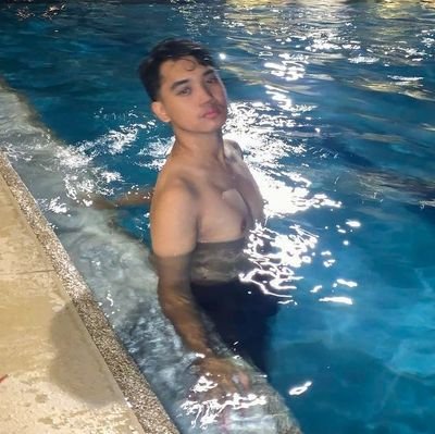 cptnleviii's profile picture. 22 | ISFP-T | RMT CUTIE