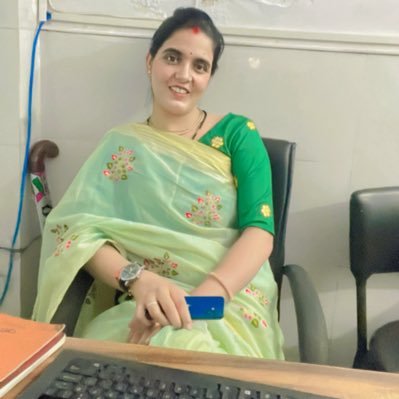 KomalSh14998329's profile picture. hindu