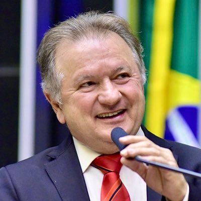 Deputado Federal PT/PI. Professor, economista e historiador.