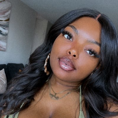 DanajaeDashe's profile picture. IG: @DanajaeDashe 💚