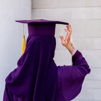 طبيبة | طب سلوكي | محتوى شخصي ومرات ساخر | مصممة ومصورة - أعمالي على انستجرام -🌠 | أضع اقتباسات أدبية وأمجد البشرية على اختراع الكتب الصوتية