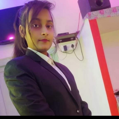 PallaviShi30267's profile picture. TV journalist 
Reporter @Hindikhabar Report @indiadaily_24×7

पेन की जिम्मेदारी बढ़ जाती है,
पेंसिल तो यूँ ही गलतियाँ कर जाती है.