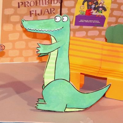 ensimismari's profile picture. Cocodrilo poeta.
Vivo en las alcantarillas y busco mi lugar en el mundo.