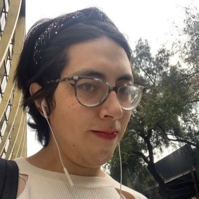 🏳️⚧️🇲🇽Artista multifacética que le apasiona la animación, habla de política, y hace de todo. || Ella/elle