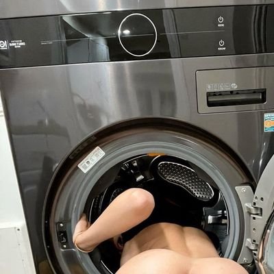 toxxxiemachine's profile picture. 18 años recién cumplidos...soy un amor de persona...
me gusta el porno, me encanta el rulle34.
me sigues?👉👈