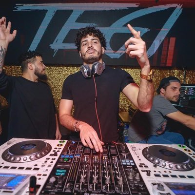 Producer/DJ (Supported by Tiesto, Afrojack, DJ Snake, etc)
https://t.co/26F78mYRyp
General Contact : info@tegiofficial.com