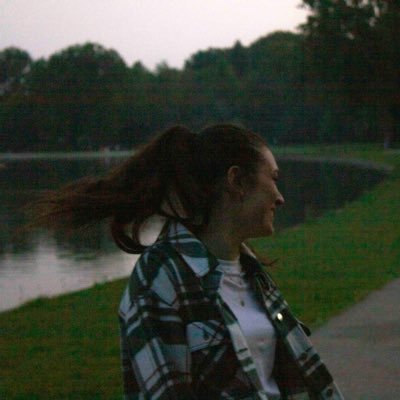 SerenaG2914's profile picture. 