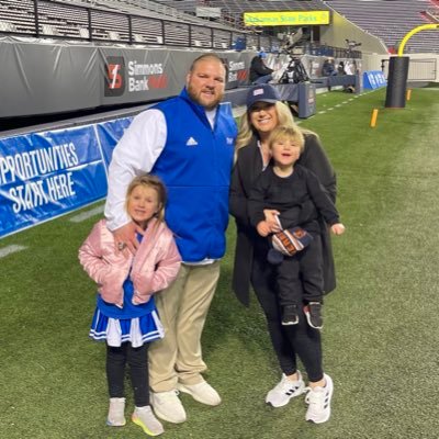 Follower of Christ. Husband. Father. Defensive Line/Recruiting Coordinator at Iowa Western CC. 3x National Champion 09, 22, 23 🏆🏆🏆#SB #36 #Family