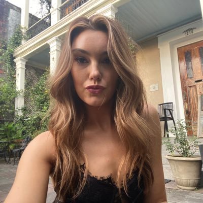 AlyNoesen's profile picture. instagram: aly.noesen