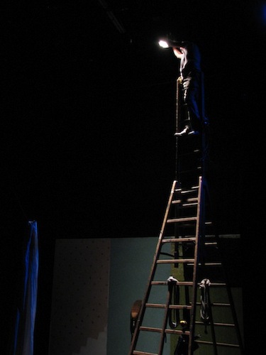 Just a stagehand in Vancouver, tweeting about the stuff that happens in town. Stuff that would probably get me fired.