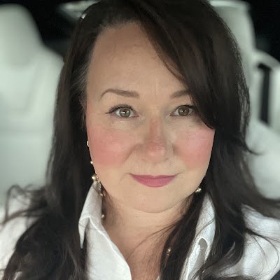 Connector.  Disruptor.  AI strategist.  Vice President of Strategic Accounts at #AIfirst companies Aurea Software and Jigsaw Interactive.