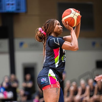 Pro Hooper | 🇸🇪🇦🇺🇫🇮🇵🇹 #3 ✨Lawyer In The Making✨ snap: ndeaflye #trusttheprocess