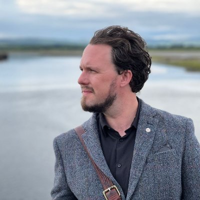 Photographer, writer & curator. Fellow of @natlibscot | FSA(Scot) | Saltire Award shortlist | Mountains | Conflict | now here: https://t.co/7eaHhpO3oz