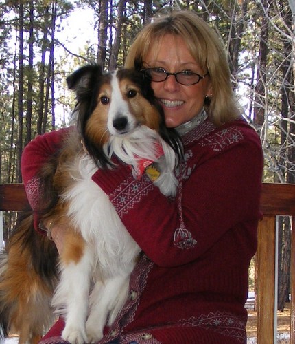 Artist/Illustrator living in CO. Specializes is animals, nature, wild life art, pop/vintage abstract guitar portraits and children's illustration.