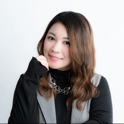 minapon516's profile picture. お喋り好きのイラストレーター／動画もつくる人🌈元ベビーシッター、水彩やクレヨン風のほっこりイラストが得意ですᝰ✍🏻趣味→ art／グルメ／サバゲー／ギター