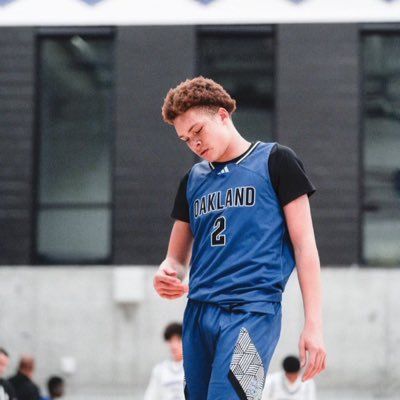 C/O 2024 ~ Oakland High school ~ 6’5 wing~ Phone Number 510-224-7639