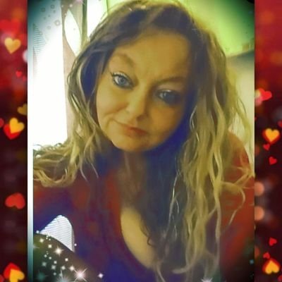 I am a fan of EMINEM, NF and Tupac Shakur (PAC). I'm also the mother of 3 beautiful daughters. Follow me here & on Tok Tok @Lw_Angel333 😎