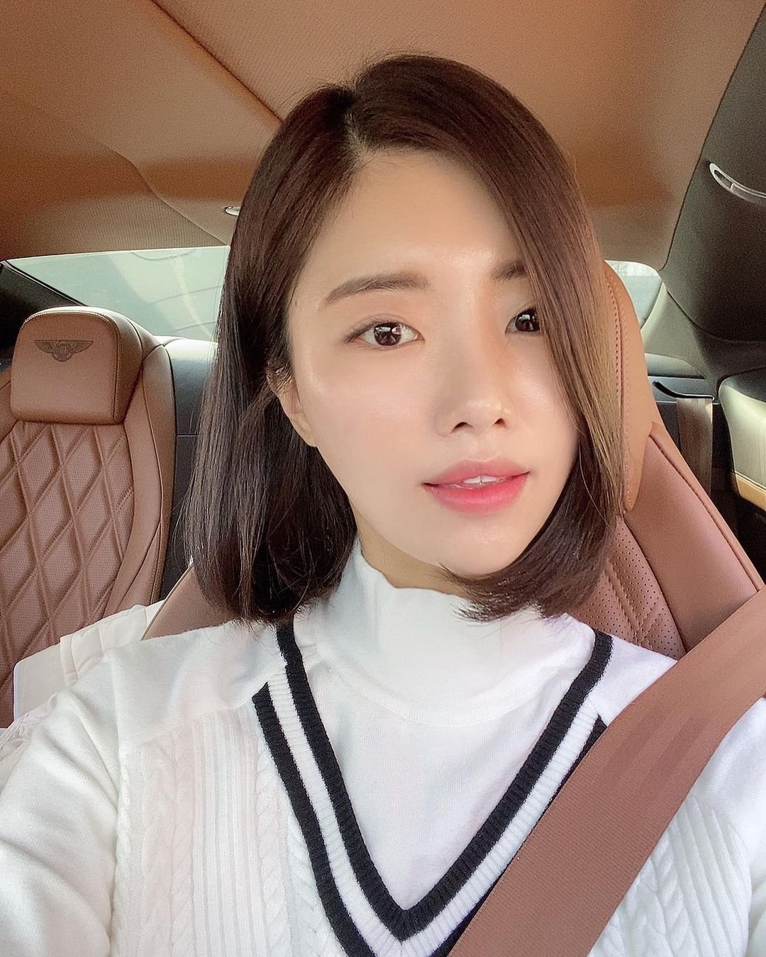 My name is Anna and I am 32 years old. Nice to meet you. I am from Taiwan and now I am in Seoul. I am a fashion designer https://t.co/HhrFqLVnD4
