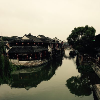 KellyJo54544682's profile picture. 26/183/85 28/163/55 夫绿帽，妻红杏，妻子更喜欢两人有感情的做爱，而不是单纯打炮，为妻子征一名男朋友。