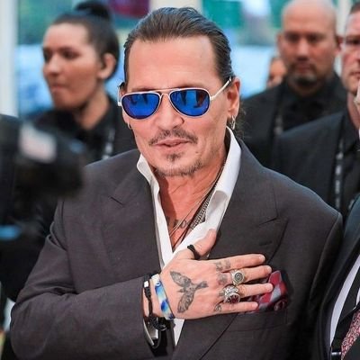 this is johnny Depp x account 

I love you all my fans ❤️