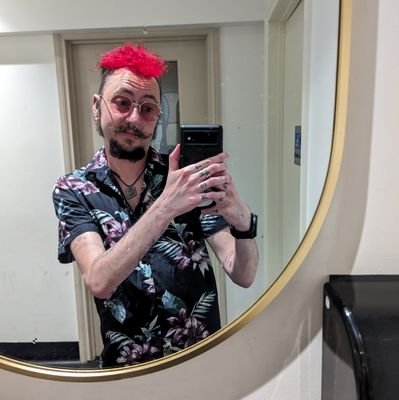 Senior Associate Software Engineer @SHGames - CoD Vanguard #mw3 - Queer ace non-binary trans masc - They/Them - *CATS* - Bipolar - ADHD - Opinions are my own