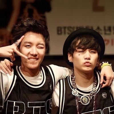 Bangtan_kosmos_'s profile picture. BTS PAVED THE WAY 💜