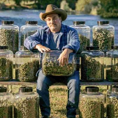 Jim Belushi is a man of many talents – actor, singer, dancer, and now… legal cannabis farmer. Follow Jim, his family and their dedicated team at Belushi’s Farm