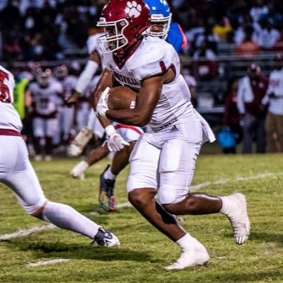 Student/football player at Louisville high school class of 24🎓🏈 RB/ATH 5’10 180lb’s (662-270-2638)