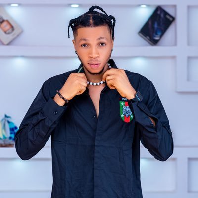 AFRO-POP SINGER, SONGWRITER & A PROFESSIONAL POP Installer + Interior Designer ⚜️… IG : @Jesse_Vibezofficial,