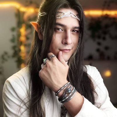 Elfo de Sielarium 🧝
📩: Sielarium@gmail.com
Twitch Streamer • TikTok
🎁https://t.co/TFliZjR0nC