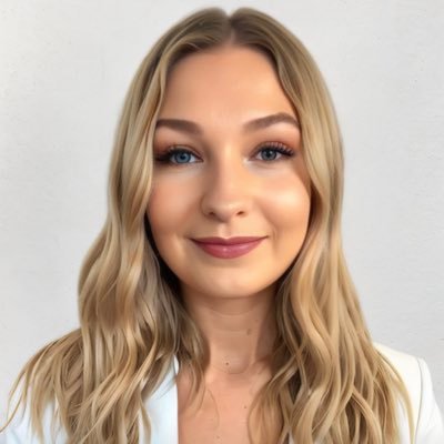iona_stratton Profile Picture