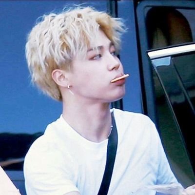 lyandobts's profile picture. jimin de blonde hair eu te amo