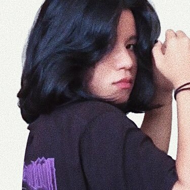 ramonaflowss's profile picture. normal is boring