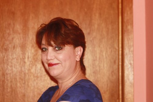 My name is Donna Dillon. I am a Mother/Author/Artist in that order. I am the author of The Snake Pit and Through The Gloaming which will be available in 2012