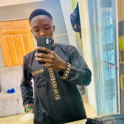 teefrosh42's profile picture. Electrical Engineer