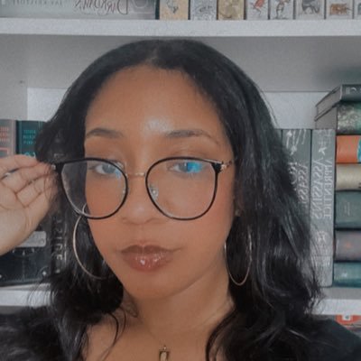 22 | booktuber | she/her