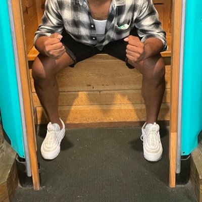 New Twitter, watch out for the big boys. Somewhere between a 🐻 & 🐺| Vers life | solo toy play| Hairy | Juicy 🎂| Tall Dark & Handsome | Team Thickums