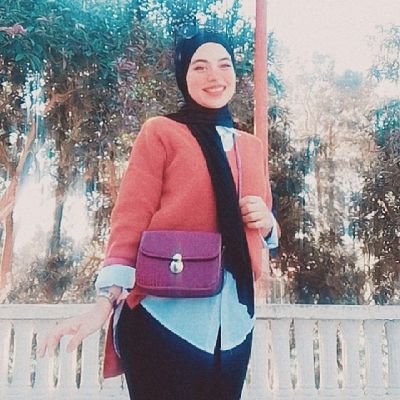 Raniaranoush42's profile picture. 