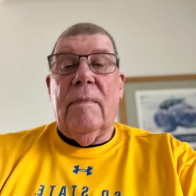 DavidBe70498419's profile picture. Retired, blue in a red state, voting supporter🌊, resist, get vaxed Packer fan🇺🇦