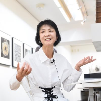 photoart3120's profile picture. 2012年より海外のポートフォリオレビューやパリフォト、国際写真フェスティバルを取材。それを元に写真家が海外で活躍するためのノウハウを教えるセミナーを主催。受講生は海外の国立美術館での個展開催や美術館で作品が永久保存されています。より多くの日本の写真作家が海外でアーティストとして認められるサポートをしています。