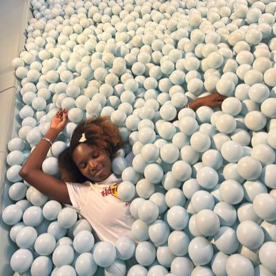 theafrochiclady's profile picture. 𝐿𝒾𝓋𝒾𝓃𝑔 𝒾𝓃  🇮🇹 𝐻𝒶𝓁𝒻 🇮🇹 𝒶𝓃𝒹 🇸🇳 𝟪𝓉𝒽 𝒮𝑒𝓅𝓉𝑒𝓂𝒷𝑒𝓇 ♍️ 𝐼𝒯 𝒻𝓊𝓃𝒸𝓉𝒾𝑜𝓃𝒶𝓁 𝒶𝓃𝒶𝓁𝓎𝓈𝓉 💻💸 𝒩𝒶𝓉𝓊𝓇𝒶𝓁 & 𝒽𝒶𝓅𝓅y 🌿