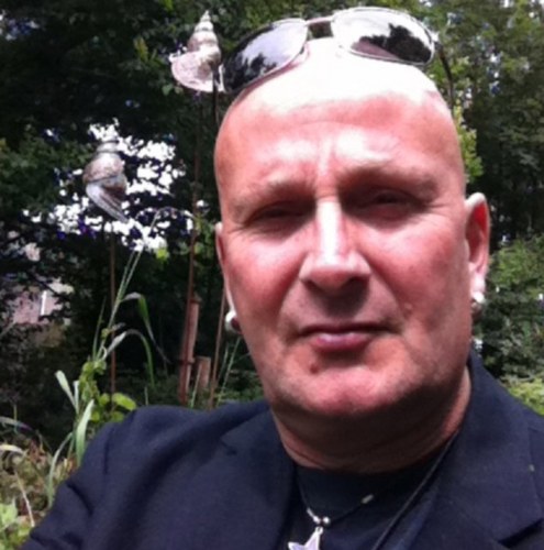 TinusTrotyl's profile picture. Ik ben zo bescheiden...... Als ik drie wensen zou mogen doen deed ik er maar twee.