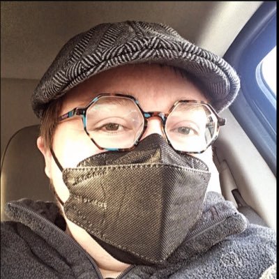 fat, trans, queer, aroace, PMBCL (in remission), immunocompromised, writer, artist