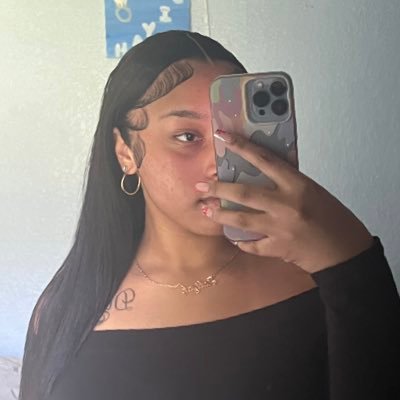 lighttskinliyah Profile Picture