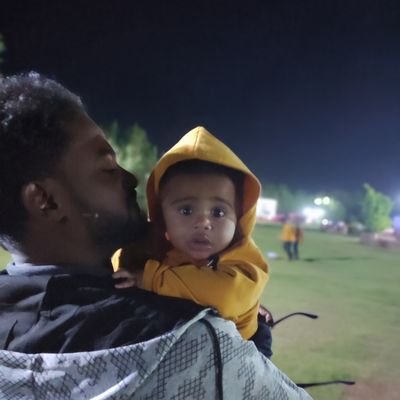 قلقُ الطريق على المشاةِ حقيقةٌ..
قلقُ المشاة على الطريقِ مُزَيَّفُ..